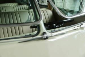 Image 39/47 of Volkswagen T1 minibus (1961)