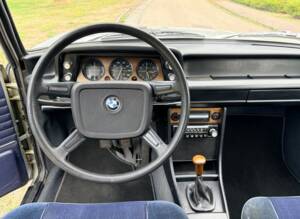 Image 3/22 of BMW 2002 (1975)