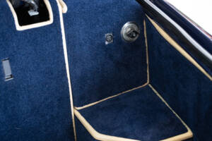 Bild 27/31 von Bentley Azure (1999)
