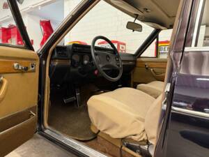 Immagine 7/19 di Opel Diplomat V8 5,4 (1976)