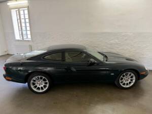 Image 12/26 of Jaguar XKR (2000)