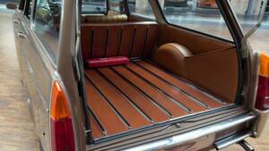 Image 26/40 of Peugeot 404 Break (1965)