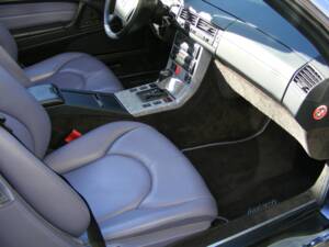 Immagine 14/39 di Mercedes-Benz SL 320 (1997)
