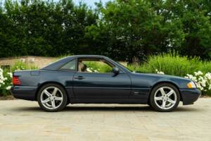 Imagen 5/50 de Mercedes-Benz SL 500 (1998)