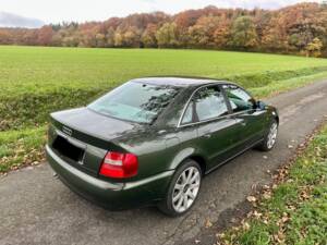 Immagine 3/26 di Audi A4 2.5 TDI (1999)