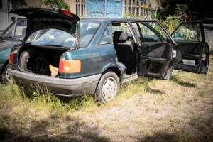 Image 14/18 of Audi 80 1.6 (1990)
