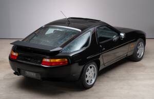 Image 9/43 of Porsche 928 GT (1991)