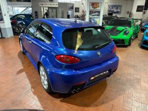 Image 6/22 of Alfa Romeo 147 3.2 GTA (2004)