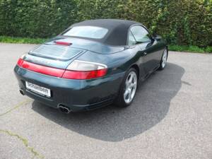 Bild 32/73 von Porsche 911 Carrera 4S (2004)