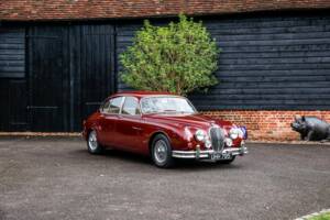 Image 8/42 of Jaguar Mk II 3.8 (1962)