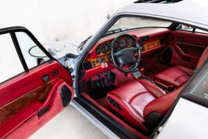 Immagine 9/32 di Porsche 911 Carrera (1994)