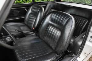 Image 47/50 of Peugeot 504 Coupé (1973)