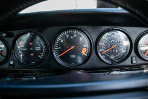 Immagine 32/41 di Porsche 911 Carrera 3.2 (1988)