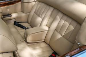 Image 44/50 of Rolls-Royce Corniche I (1977)