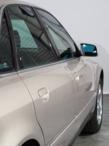 Bild 28/55 von Audi A8 3.7 quattro (2000)