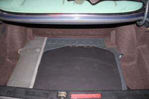 Image 43/51 de Mercedes-Benz 500 SE (1984)