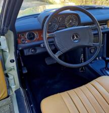 Image 3/9 of Mercedes-Benz 280 CE (1972)