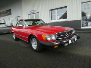 Image 1/28 of Mercedes-Benz 450 SL (1977)