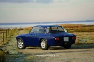 Bild 3/21 von Alfa Romeo 1750 GT Veloce (1972)
