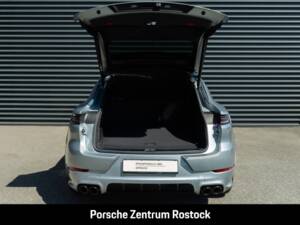 Imagen 32/34 de Porsche Cayenne Coupé E-Hybrid (2026)