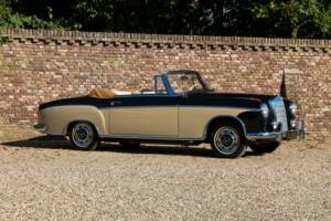 Imagen 37/50 de Mercedes-Benz 220 S Cabriolet (1956)
