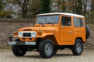 Image 16/50 of Toyota Land Cruiser FJ 40 (1980)