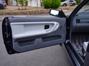 Image 44/50 de BMW 328i (1995)
