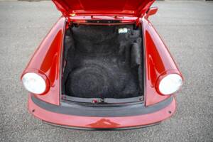 Image 11/12 of Porsche 911 Carrera 3.2 (1987)