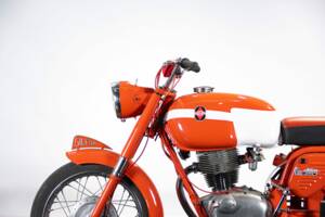 Bild 23/50 von Gilera Giubileo 175 Sport (1963)