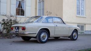 Image 12/54 of Alfa Romeo Giulia GT 1300 Junior (1972)
