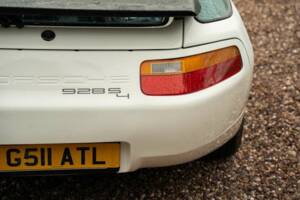 Image 43/50 of Porsche 928 S4 (1990)