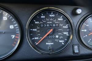 Immagine 48/50 di Porsche 911 Carrera (1996)