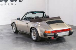 Image 26/36 of Porsche 911 Carrera 3.2 (1984)