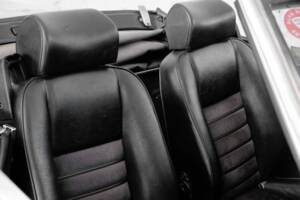 Bild 29/48 von Alfa Romeo 2.0 Spider (1993)