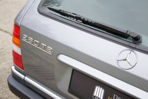 Bild 9/32 von Mercedes-Benz 280 TE (1993)