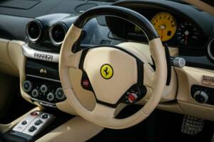 Image 25/44 of Ferrari 599 GTB Fiorano (2008)