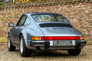 Immagine 6/50 di Porsche 911 Carrera 3.2 "25 years 911" (1988)
