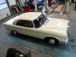 Image 11/50 of Mercedes-Benz 300 SE (1967)