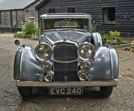 Image 5/50 of Alvis 4.3 Liter Saloon (1940)