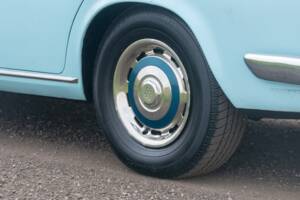 Image 24/50 of Rolls-Royce Silver Shadow I (1976)