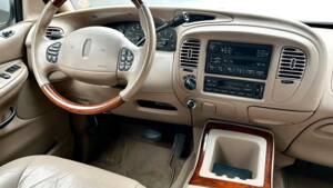 Bild 10/17 von Lincoln Navigator (1998)