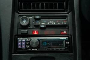 Image 22/49 of Porsche 928 S4 (1990)