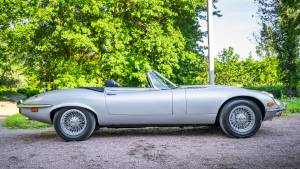 Image 10/43 de Jaguar Type E V12 (1973)