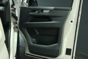 Image 28/50 of Volkswagen T6 Multivan 2.0 TDI (2020)