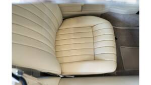 Bild 2/102 von Jaguar E-Type 4.2 (1966)