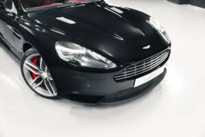 Image 16/38 of Aston Martin Virage (2012)