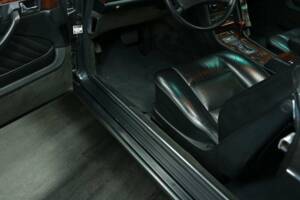 Immagine 12/50 di Mercedes-Benz 560 SEC (1990)