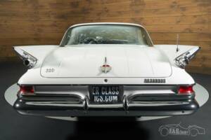 Image 17/19 of Chrysler 300 G (1961)