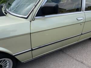 Image 11/100 de BMW 528i (1980)