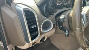 Image 11/51 de Porsche Cayenne Turbo (2011)